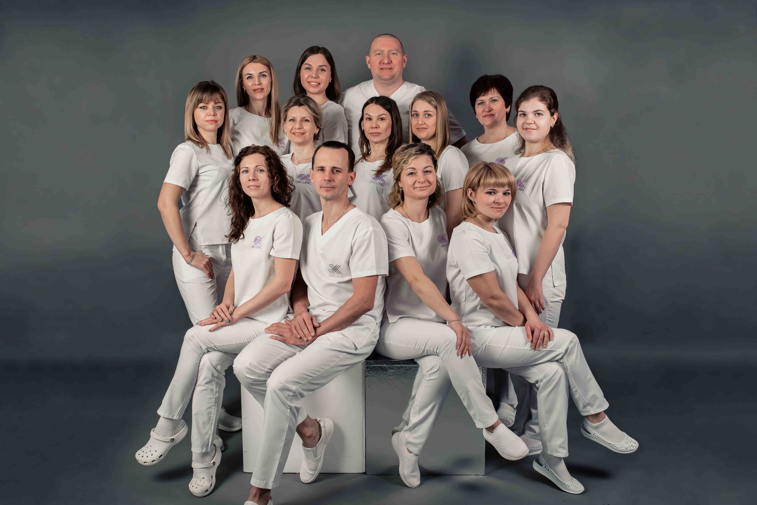 команда лікарів жіночої клініки